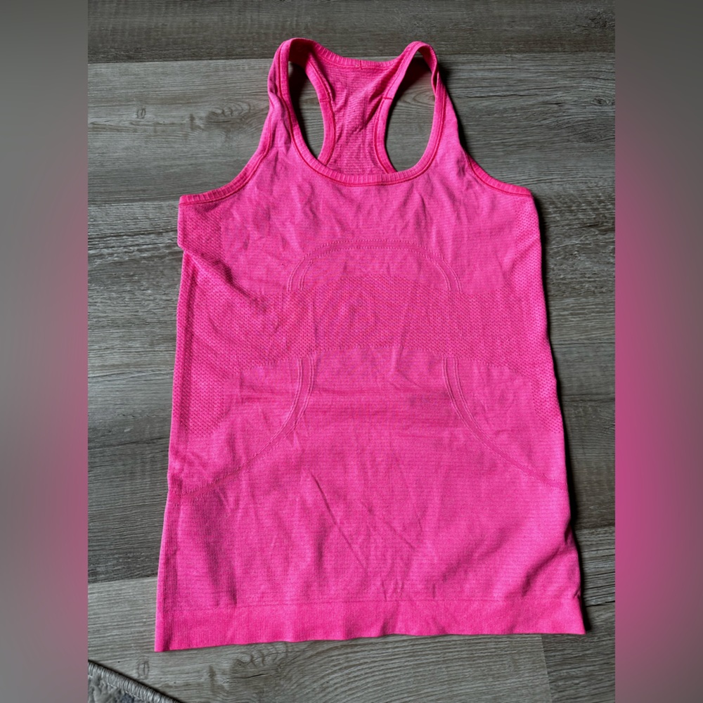 Lululemon Pink Swiftly Racerback Tank. Size 6